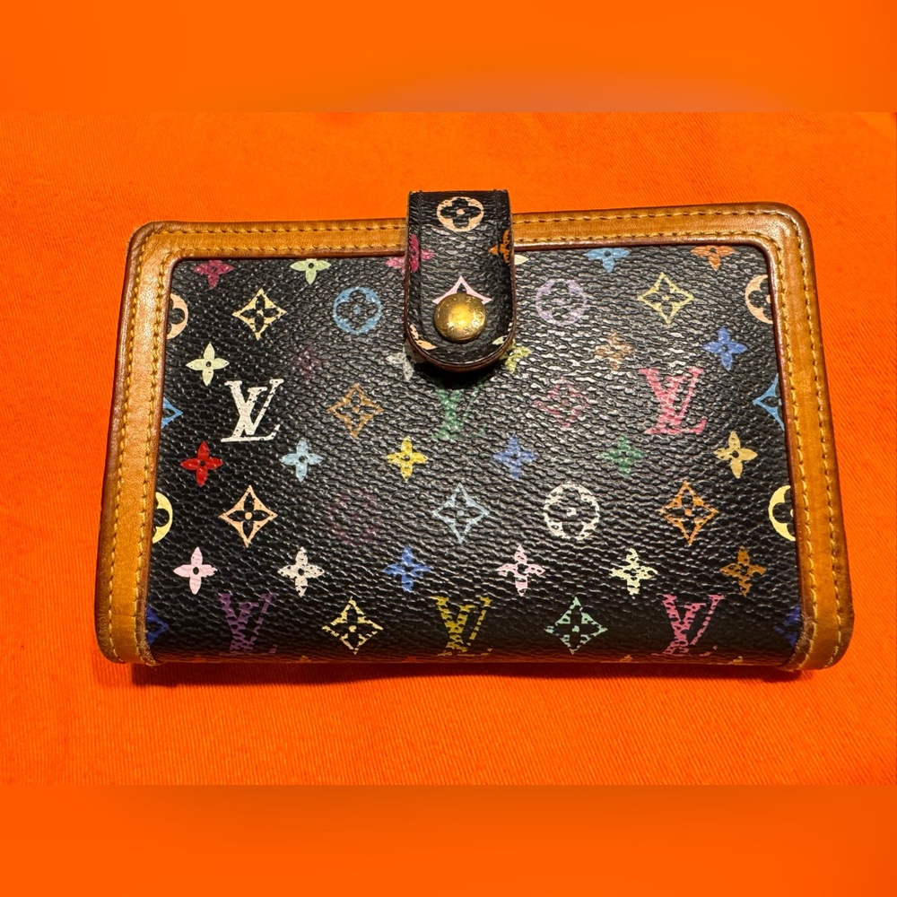🎀Louis Vuitton Kisslock Multicolour wallet🎀